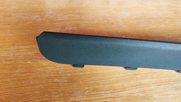 ODKLÁDACÍ SCHRÁNKA