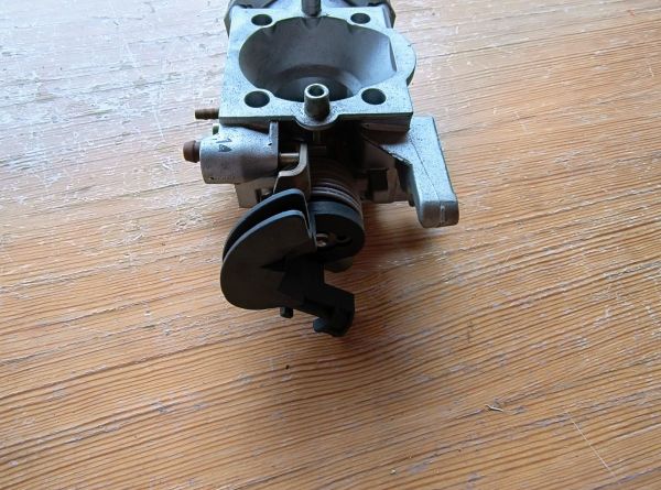 JEDNOTKA VSTŘIKOVACÍ