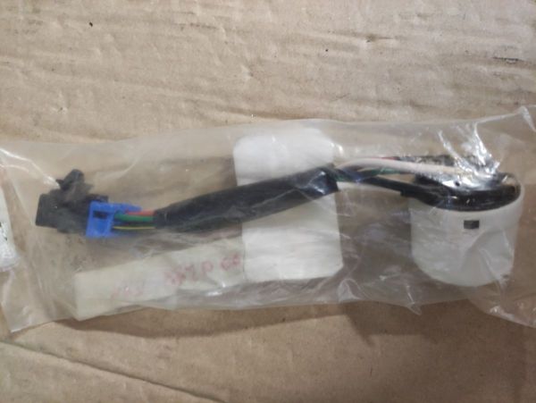 SPÍNAČ ZAPALOVÁNÍ