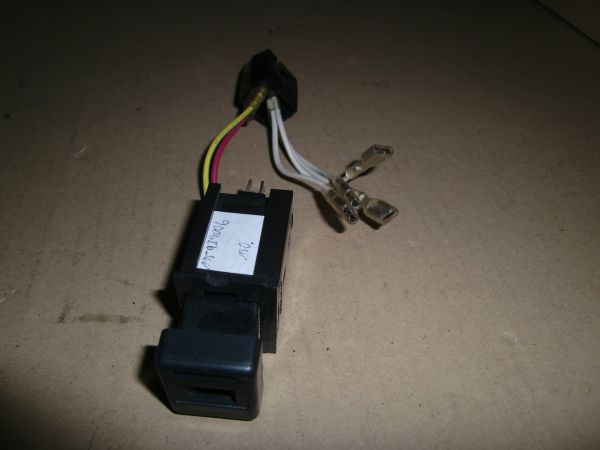 spinac svetlo parkovaci Favorit 01.93 - 11.93