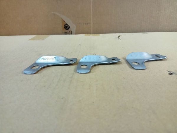 DRŽÁK PRO SVĚTLOMET