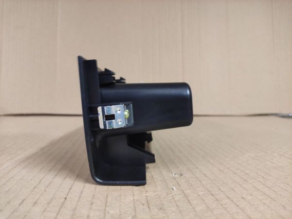 SPÍNAČ OVL.OKNA SPOLUJEZDCE