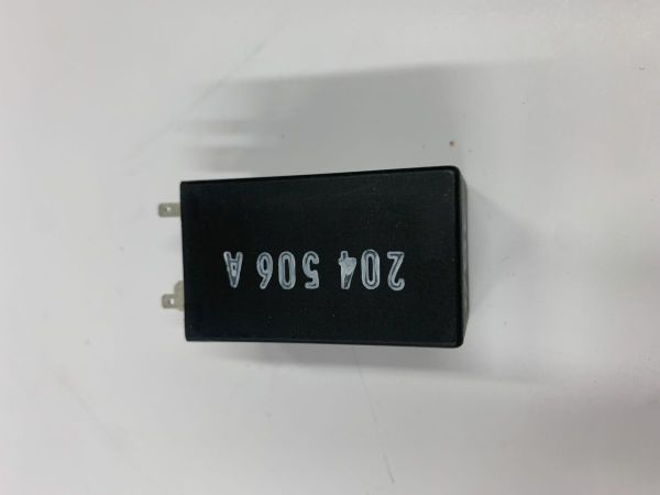 Relé 384 zpožďovací pro manuálně řízenou klimatizaci