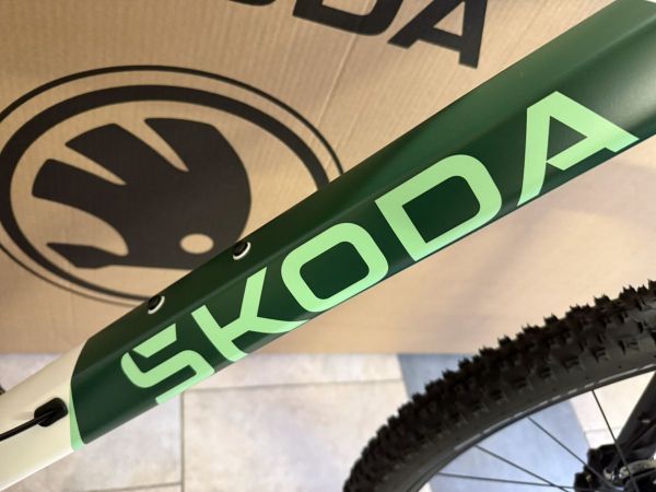 Jízdní kolo Škoda MTB bílozelené 2024 - velikost L