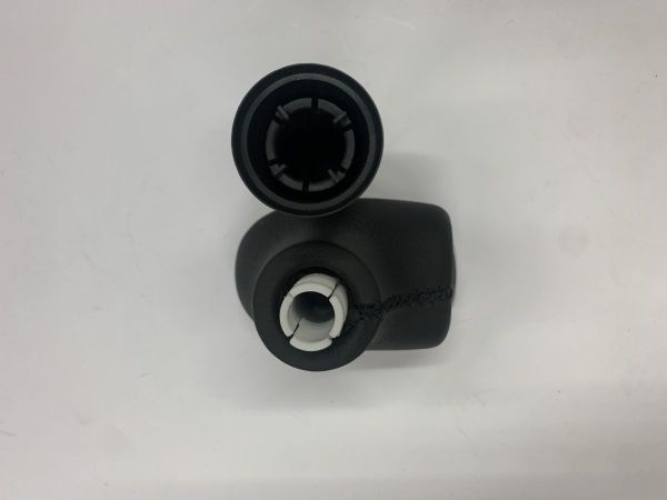 Rukojeť řadící páky ČERNÁ KŮŽE - OCTAVIA I automat