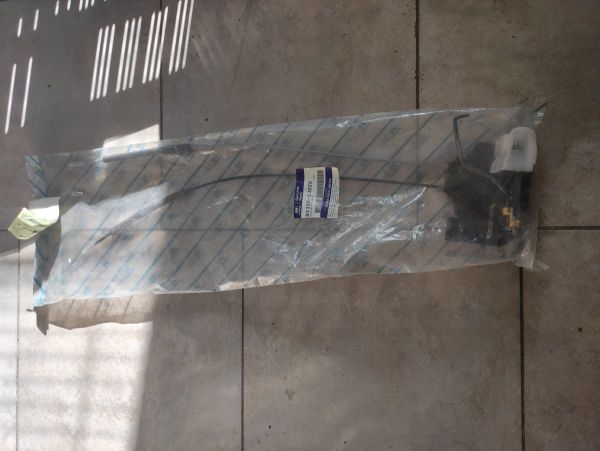 ZÁMEK LEVÝCH PŘEDNÍCH DVEŘÍ