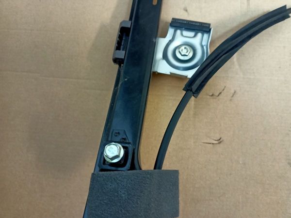 SPOUŠTĚČ SKLA BEZ MOTORU