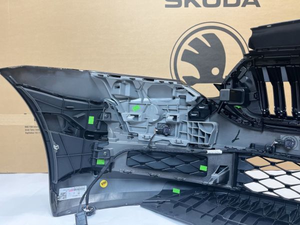 Přední nárazník pro Škoda Octavia IV facelift (model od roku 2024) kompletní (zánovní) ZDCI24011