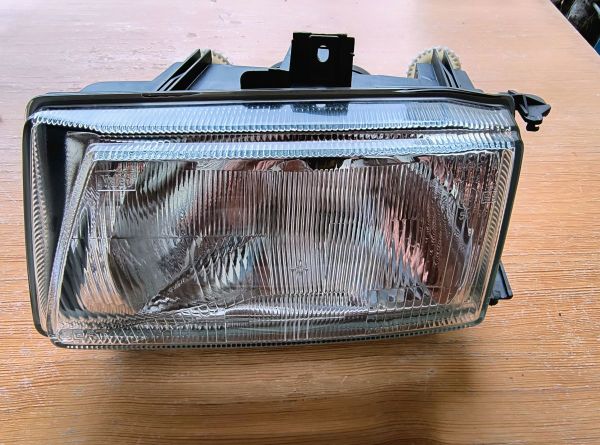 SVĚTLOMET HALOGENOVÝ