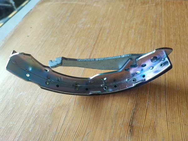 ČELISTI BRZDOVÝCH DESTIČEK