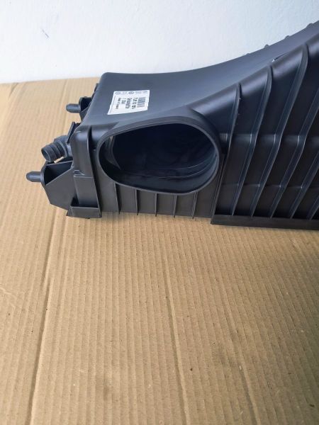 ČISTIČ VZDUCHU / SPODNÍ ČÁST