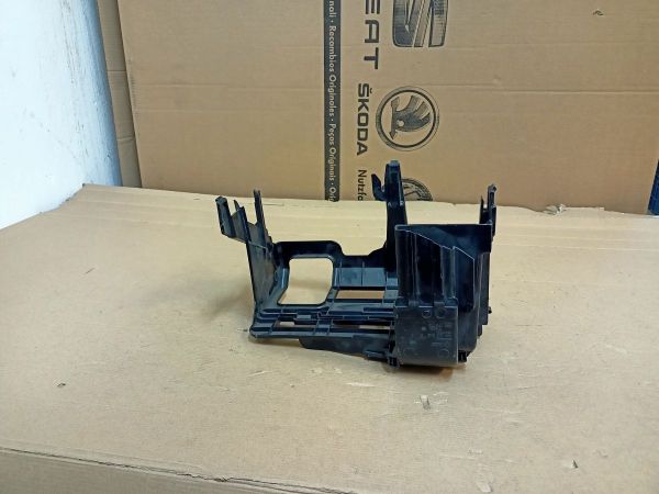 DRŽÁK POJISTKOVÉ SKŘÍNKY