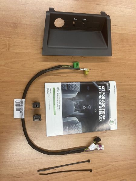 Sada pro dodatečnou montáž USB/AUX pro FABIA III - Pouze pro autorádio BLUES