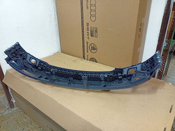 NÁRAZNÍK UPATLANÝ ŠPINAVÝ