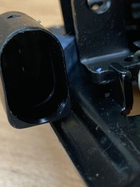 Zámek kapoty FABIA I