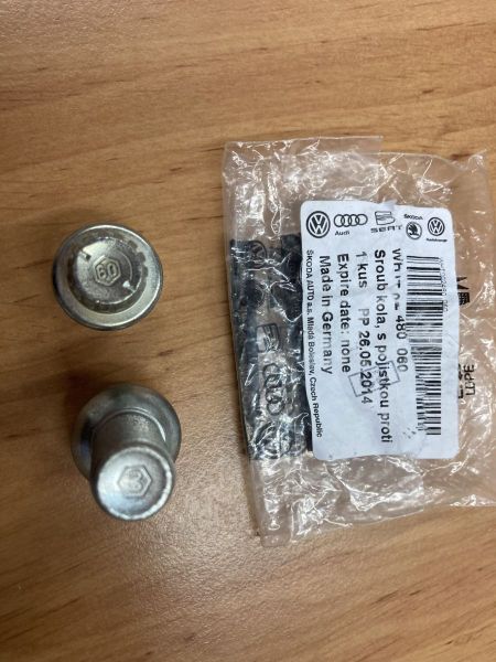 BEZPEČNOSTNÍ ŠROUB KOLA 60 - KAMAX M14x1,5x27,5 - kupte 4ks a máte sadu :o)