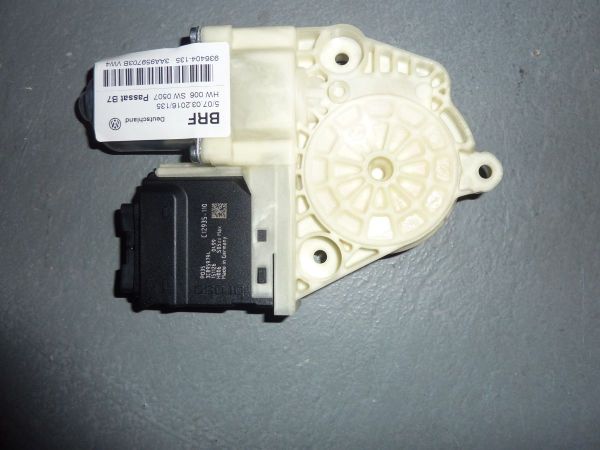 MOTOR SPOUSTECE OKNA VLEVO VZADU - VW PASSAT VARIANT