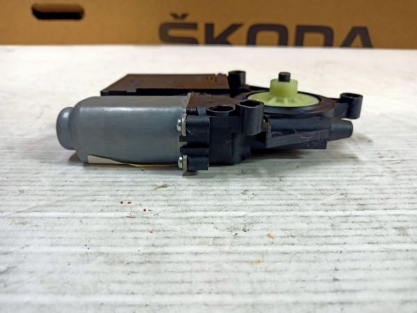 MOTOR PRO SPOUSTEC OKEN