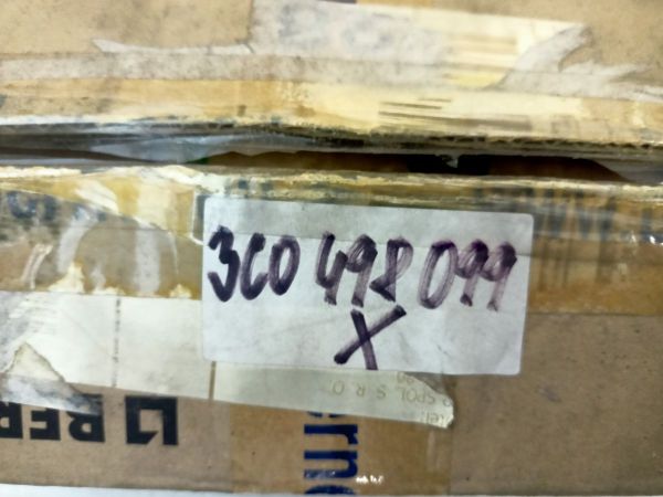 HŘÍDEL KOLA POUŽITÁ UVNITŘ VAZELÍNA