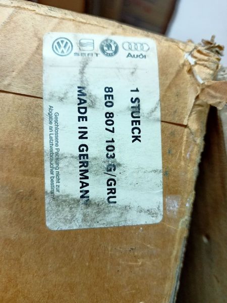 NÁRAZNÍK UPATLANÝ ŠPINAVÝ