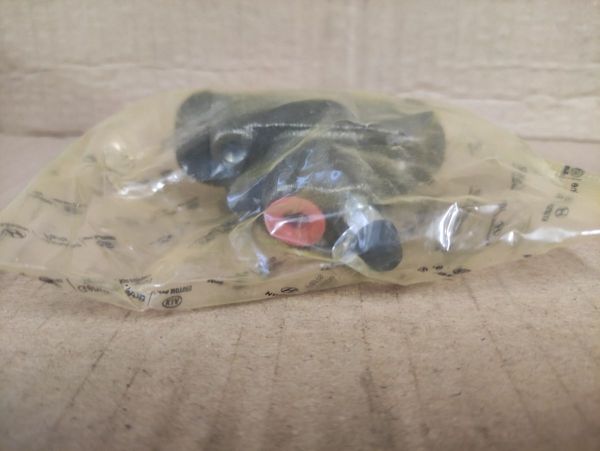 VÁLEČEK ZADNÍ BRZDY