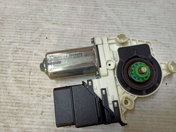 MOTOR PRO SPOUŠTĚČ