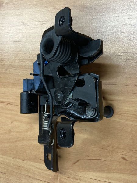 Zámek kapoty FABIA I