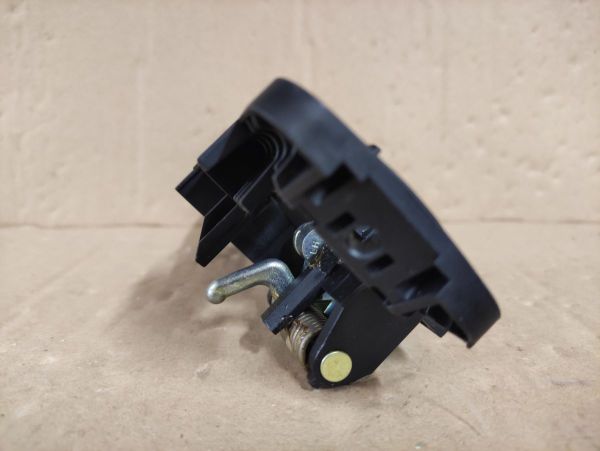 ZÁKLADNA PŘEDNÍ VNĚJŠÍ KLIKY