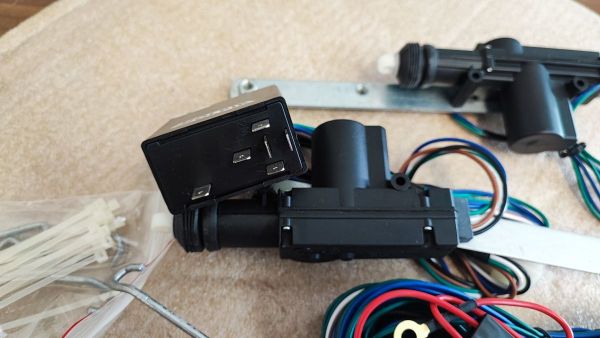 ZAMYKÁNÍ CENTRÁLNÍ