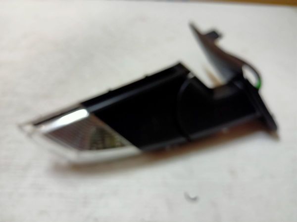 POUZDRO VNEJSIHO ZRCATKA