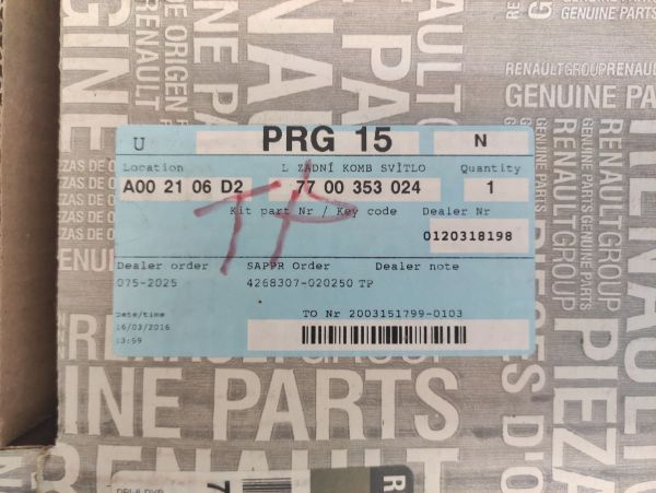 LEVÉ ZADNÍ SVĚTLO