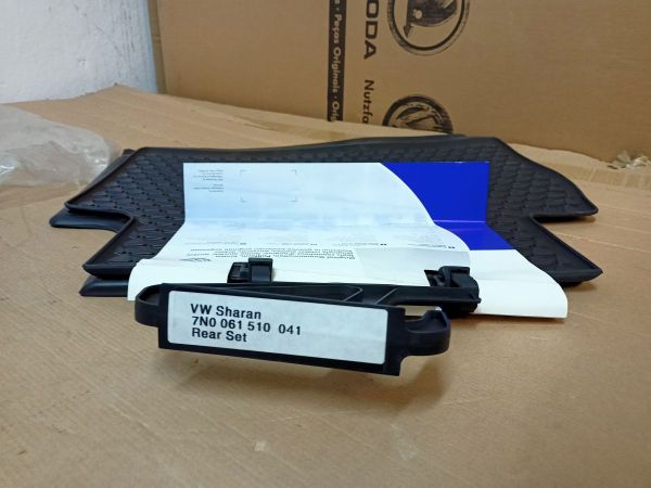 SADA GUMOVÝCH KOBERCŮ