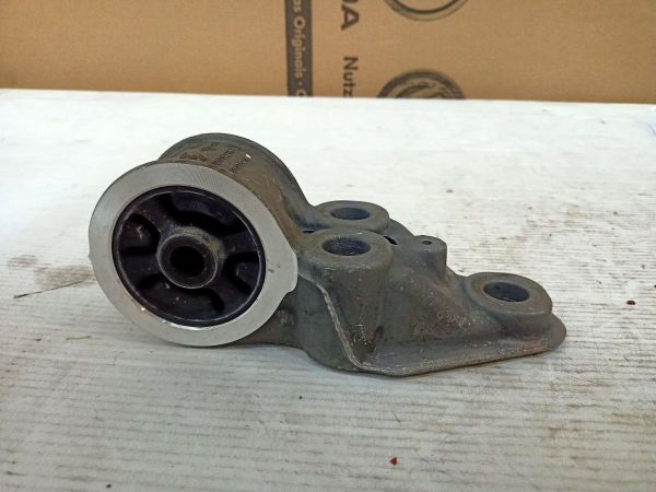 DRŽÁK ULOŽENÍ LOŽISEK