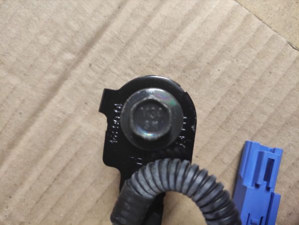 SPONA PŘEDNÍHI BEZP. PÁSU P