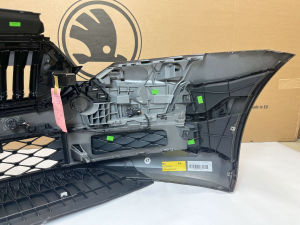 Přední nárazník pro Škoda Octavia IV facelift (model od roku 2024) kompletní (zánovní) ZDCI24011