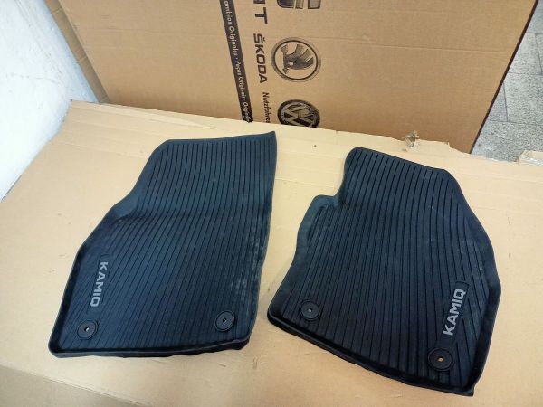 KOBERCE KAMIQ - POZOR ANGLIE - PRAVOSTRANNÉ ŘÍZENÍ