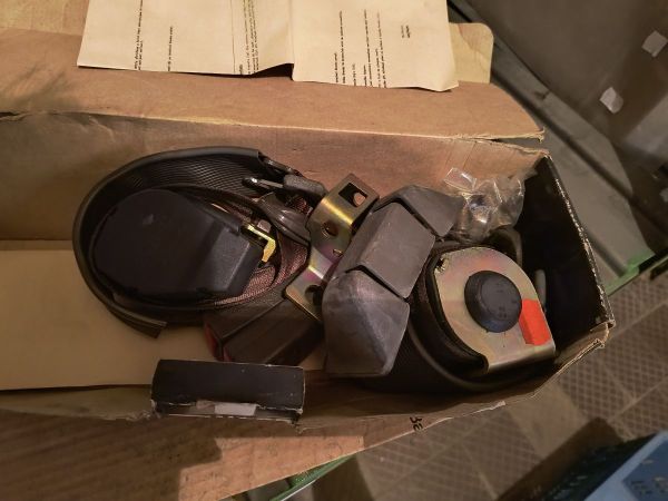 BEZPEČNOSTNÍ PÁSY