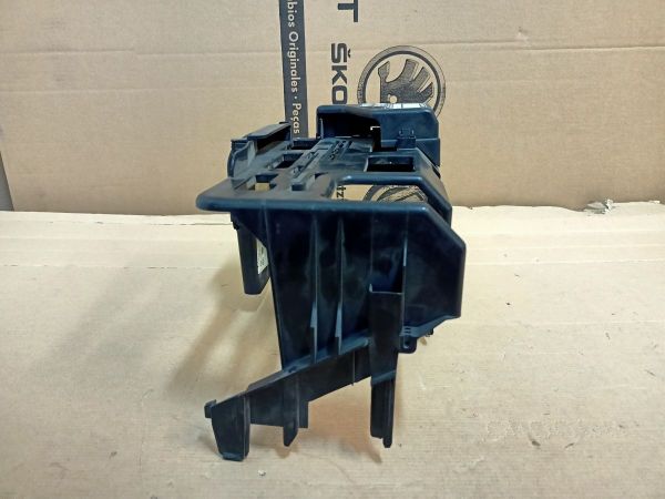 DRŽÁK POJISTKOVÉ SKŘÍNKY