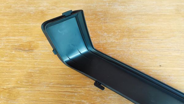 ODKLÁDACÍ SCHRÁNKA