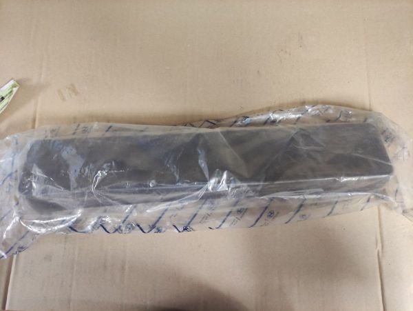 DRŽÁK PŘEDNÍ SPZ