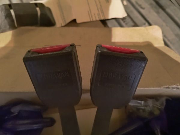 BEZPEČNOSTNÍ PÁSY