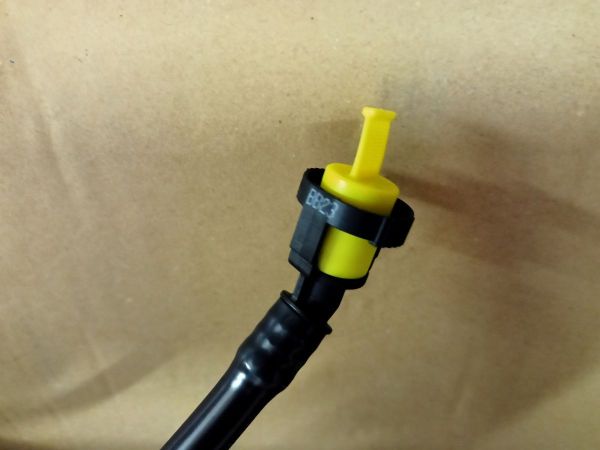 SPOJOVACÍ TRUBKA S AKF VENTILEM