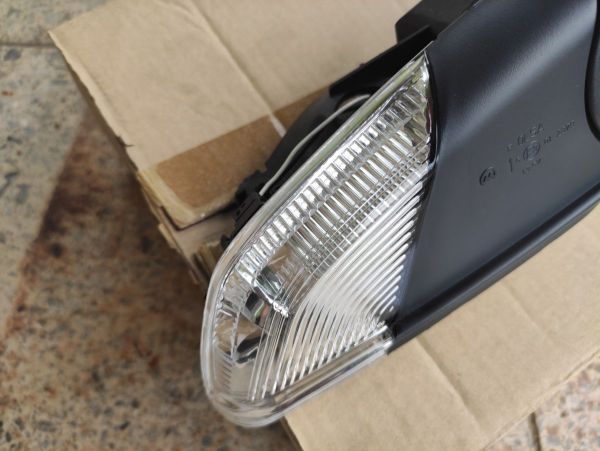 POUZDRO VNĚJŠÍHO ZRCÁTKA