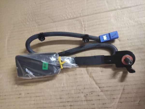 SPONA PŘEDNÍHI BEZP. PÁSU P