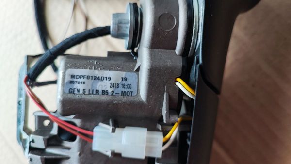 POUZDRO VNĚJŠÍHO ZRCÁTKA