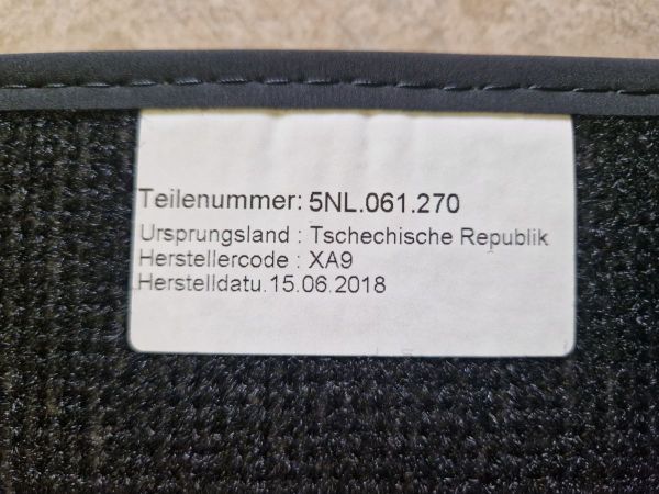 OE sada Premium textilních koberců Volkswagen Tiguan Allspace 2017
