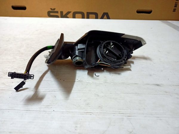 POUZDRO VNEJSIHO ZRCATKA