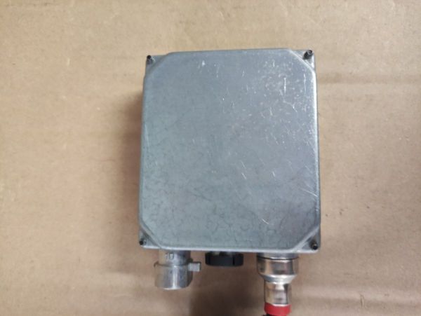 ŘÍDÍCÍ JEDNOTKA XENON