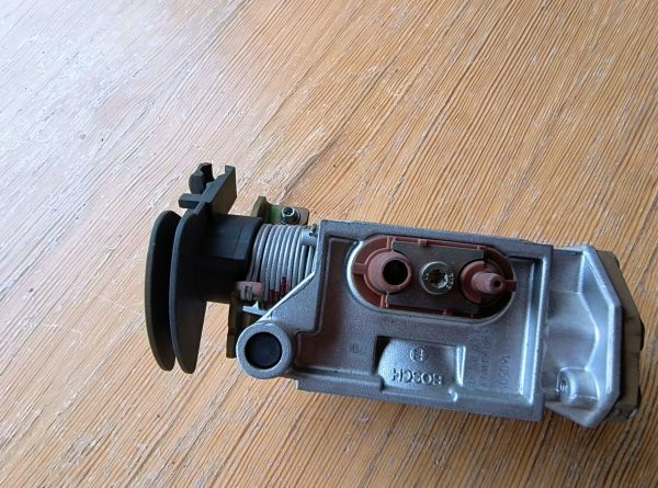 JEDNOTKA VSTŘIKOVACÍ