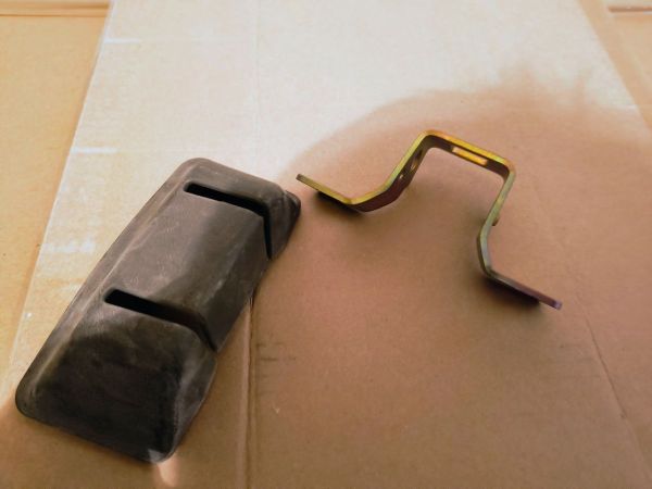 BEZPEČNOSTNÍ PÁSY